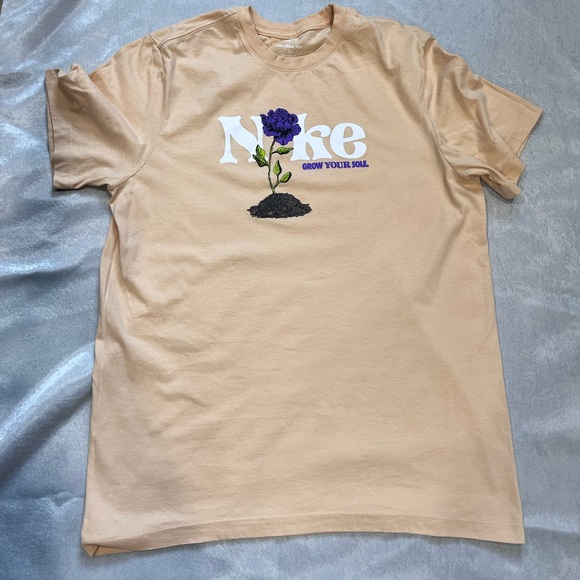 Adult Unisex Nike Tee - Picture 1 of 4